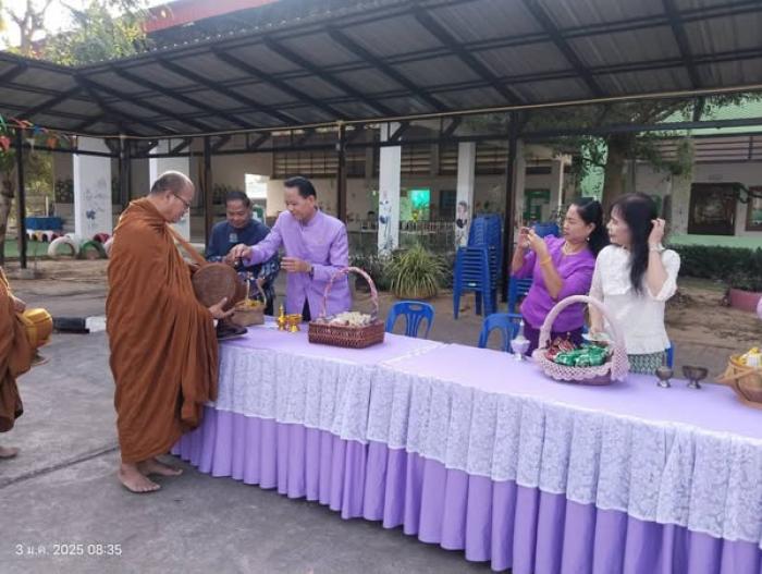 นายบำเพ็ญ โคตรเทิ้ง รองนายกเทศมนตรีเม...