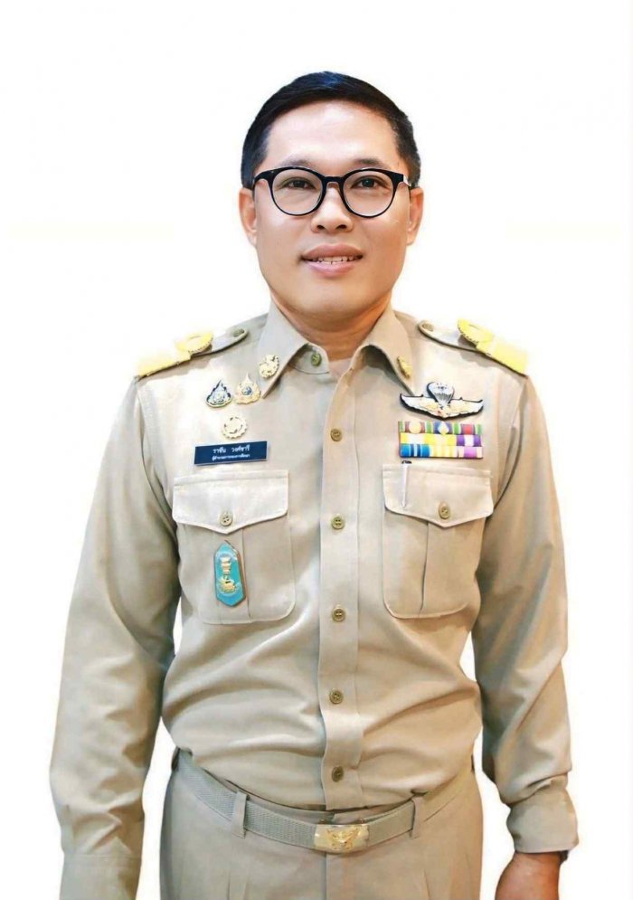 นายราชัน  วงค์ชารี